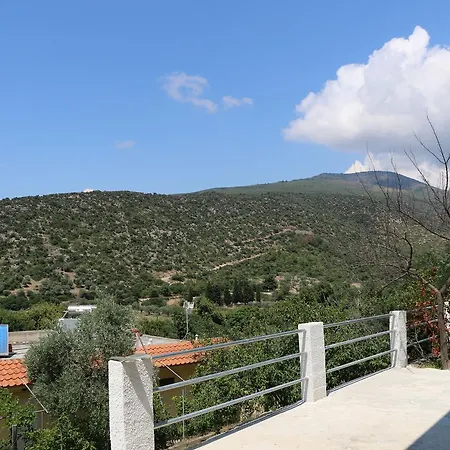 Sunday * Maries (Thasos)